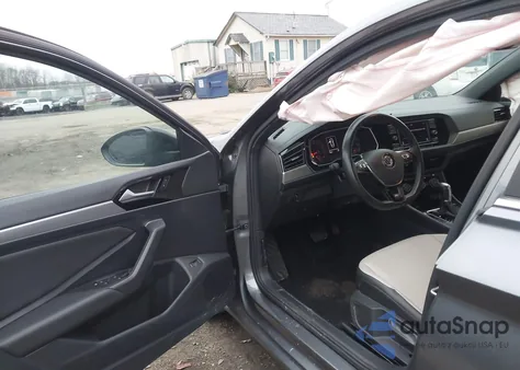 2019 Volkswagen Jetta 1.4T R-Line/1.4T S/1.4T Se z USA, uszkodzony, nr VIN 3VWCB7BUXKM243358